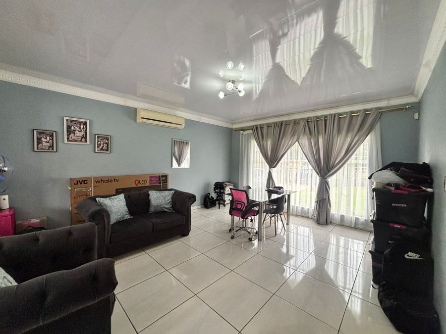 4 Bedroom Property for Sale in La Hoff North West